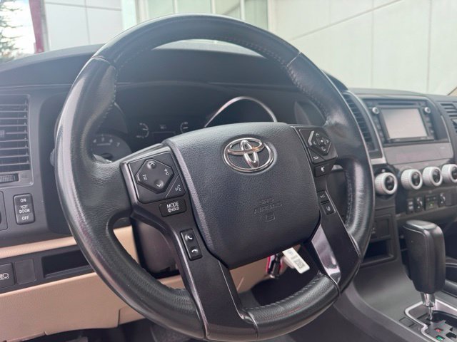 Used 2018 Blue Toyota SR5 image 32