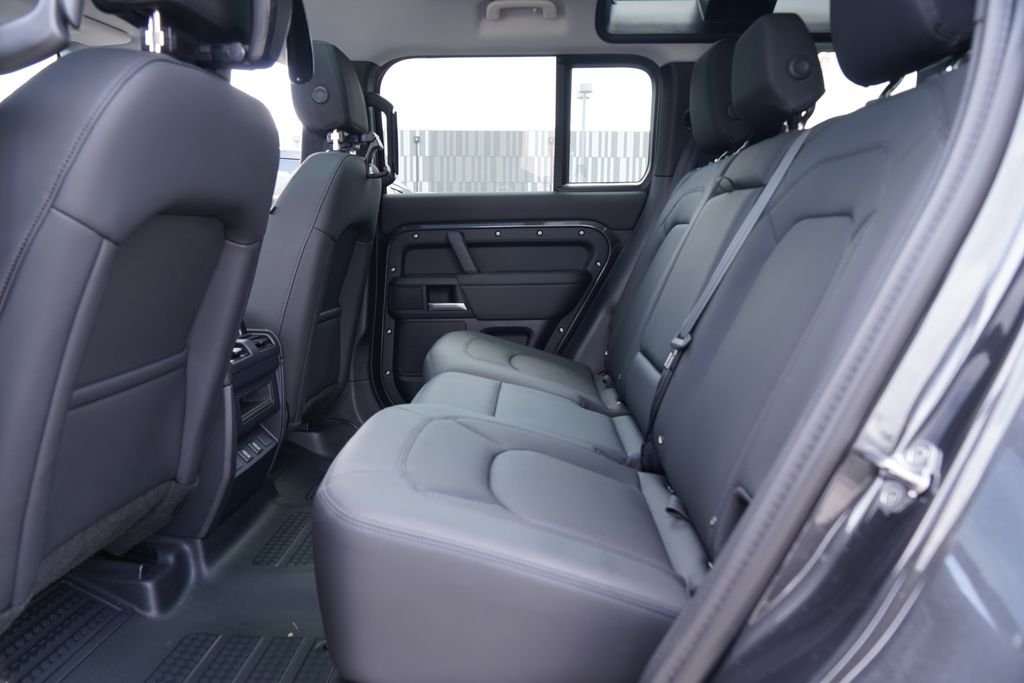 Used 2026 Gray Land Rover S image 30
