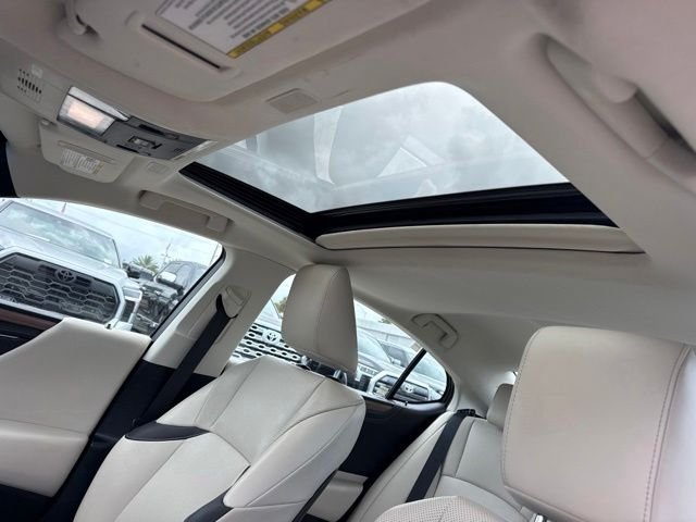 Used 2024 Black Lexus 350 image 19