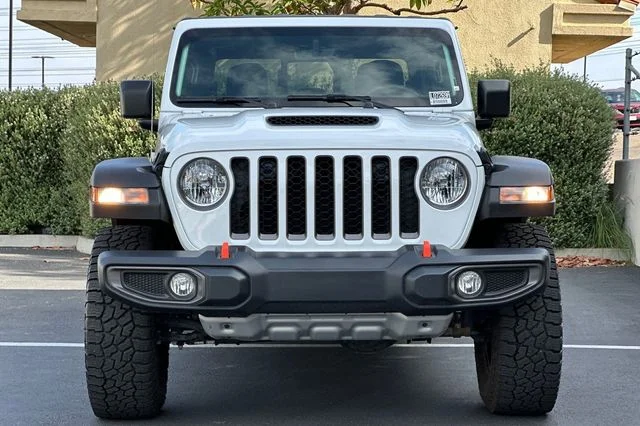 Used 2021 White Jeep Mojave image 8