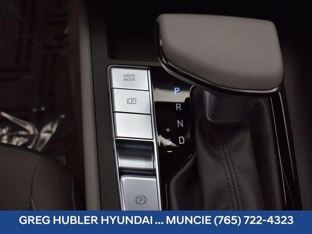 Used 2025 Black Hyundai SEL Convenience image 27