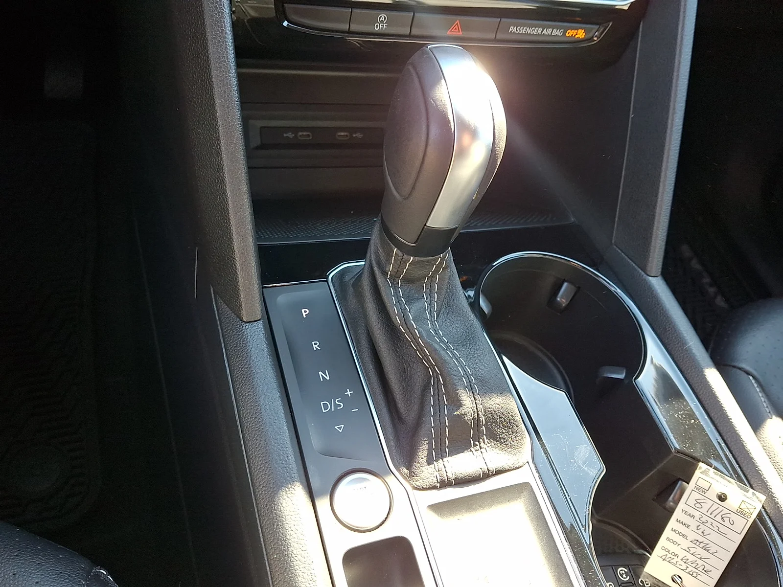 2022 Volkswagen Atlas SE w/Tech - Photo 17