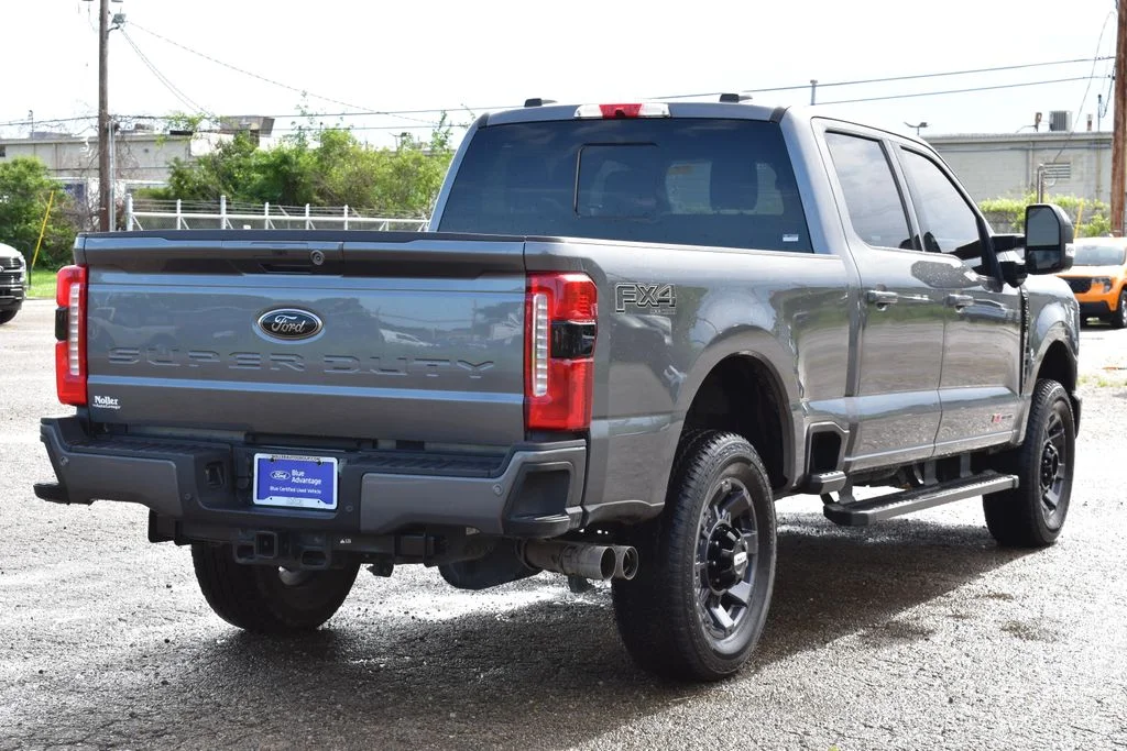 Used 2024 Gray Metallic Ford Lariat image 6