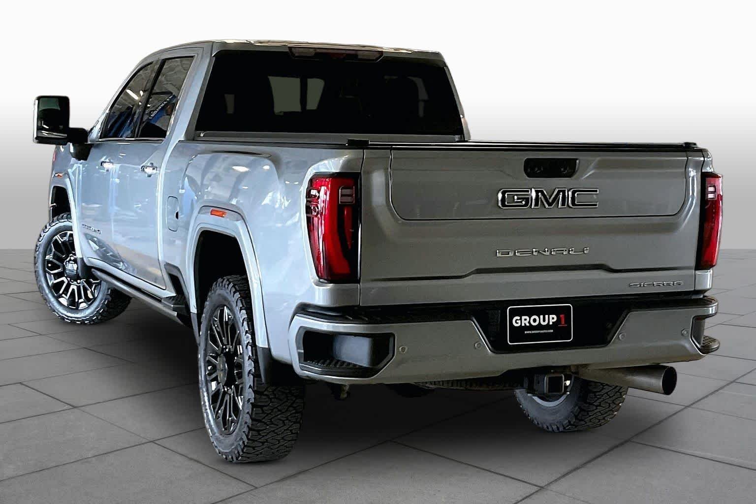 Used 2024 Sterling Metallic GMC Denali image 11
