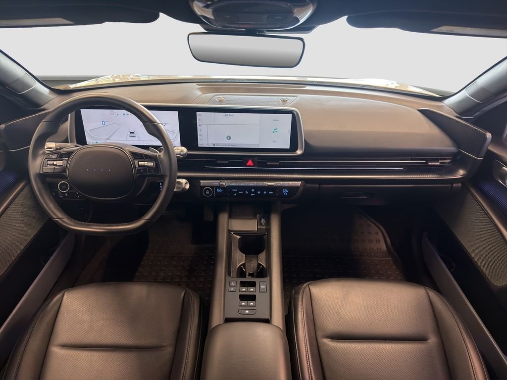 Used 2024 White Hyundai SEL image 14