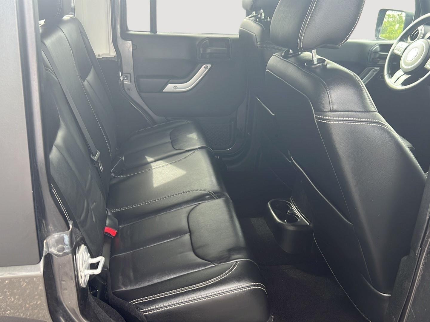 Used 2017 Granite Crystal Metallic Clearcoat Jeep Rubicon image 13
