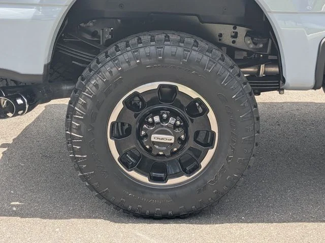 New 2026 Glacier Gray Metallic Tri-Coat Ford F-350® King Ranch® image 14