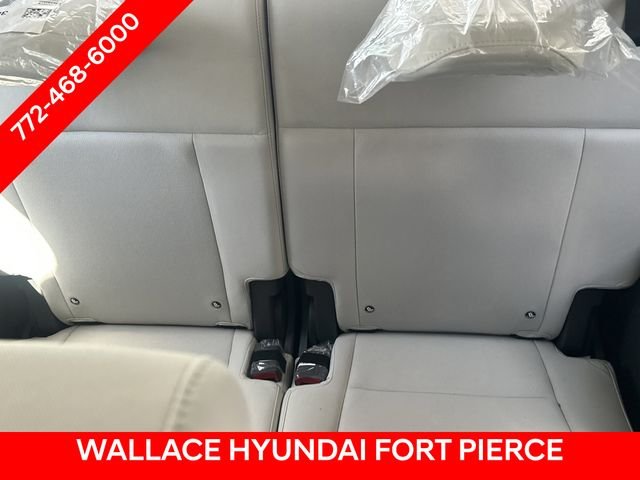 Used 2025 Silver Hyundai SE image 15