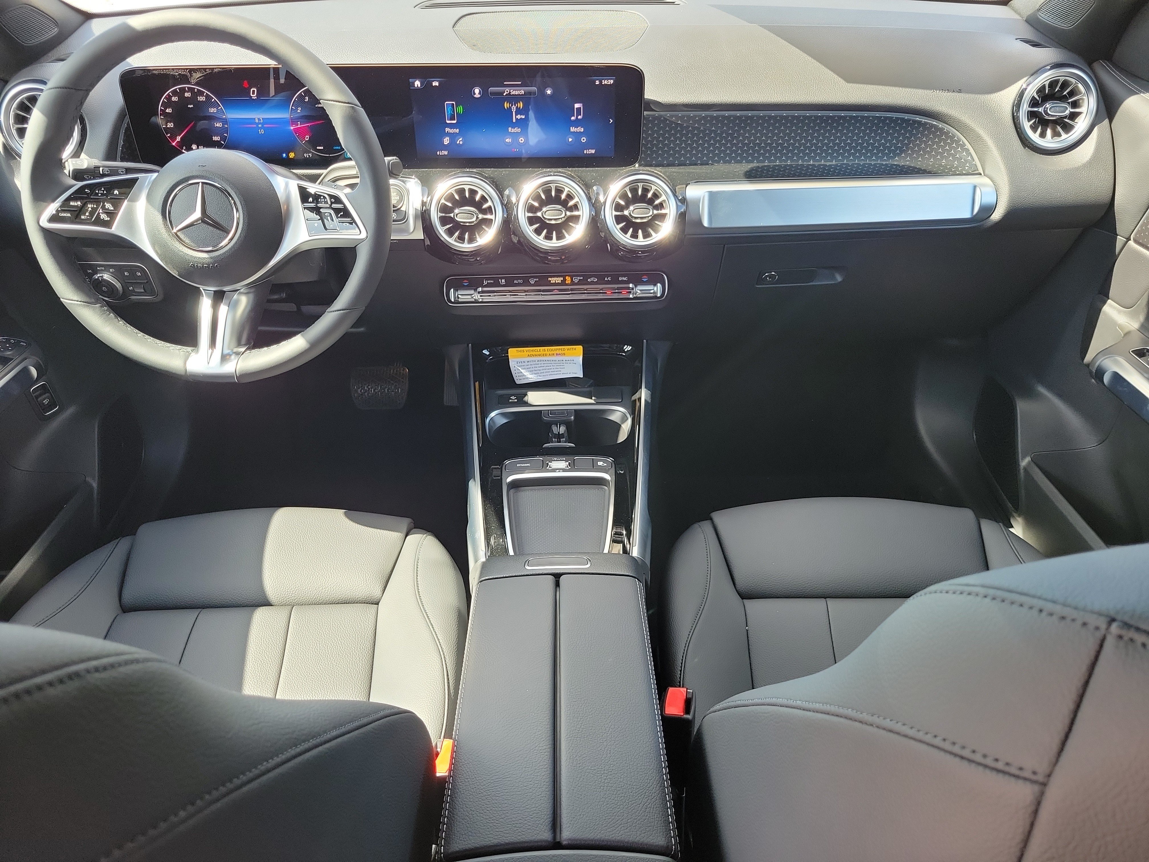 New 2026 Polar White Mercedes-Benz GLB 250 image 42
