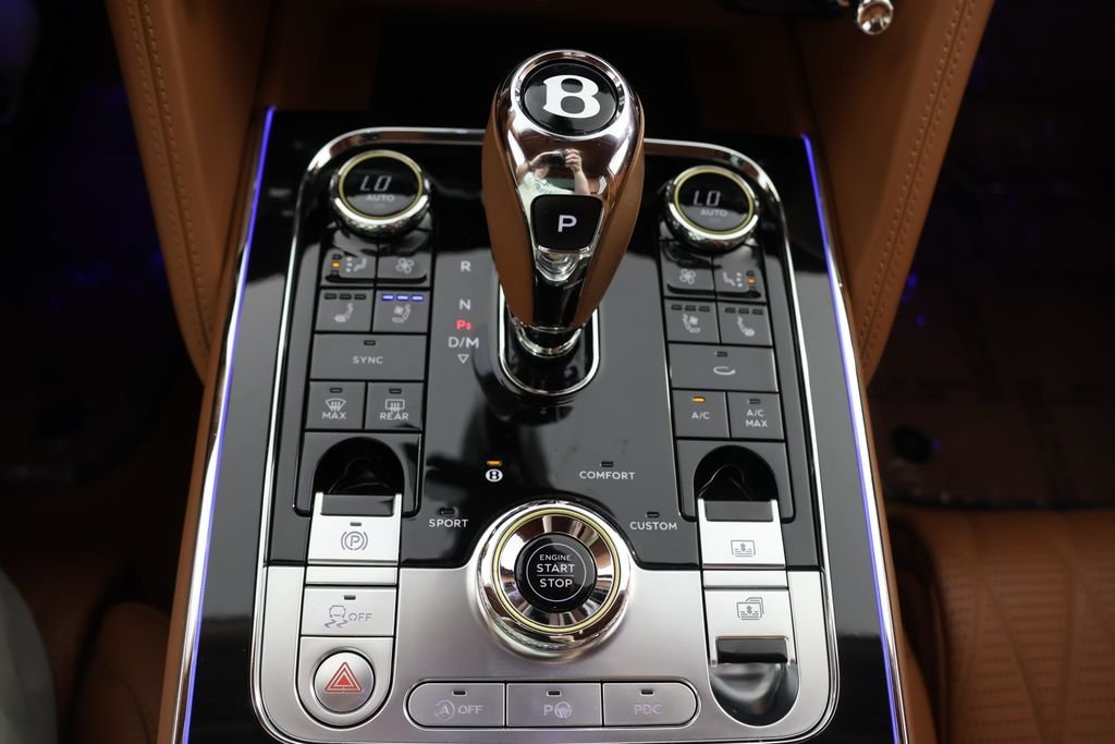 Used 2021 Black Bentley W12 image 16