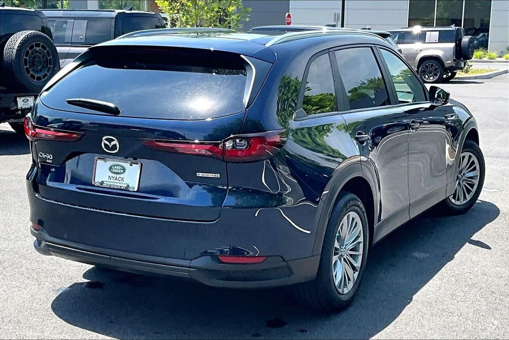 Used 2026 Blue Mazda 3.3 Turbo Select image 2