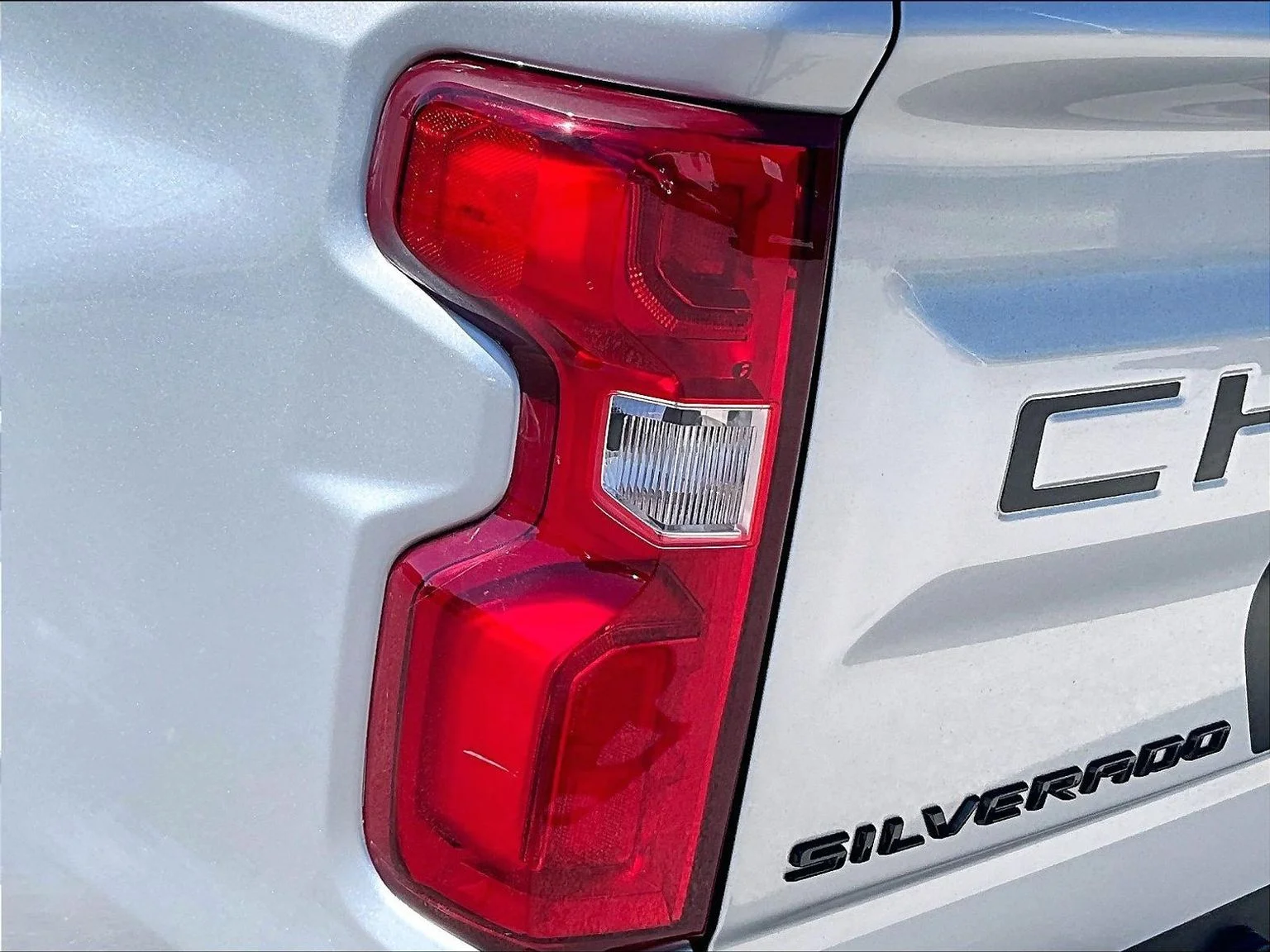 Used 2021 Silver Chevrolet Custom image 32