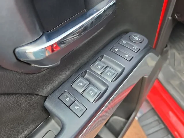 Used 2018 RED HOT Chevrolet LT image 21