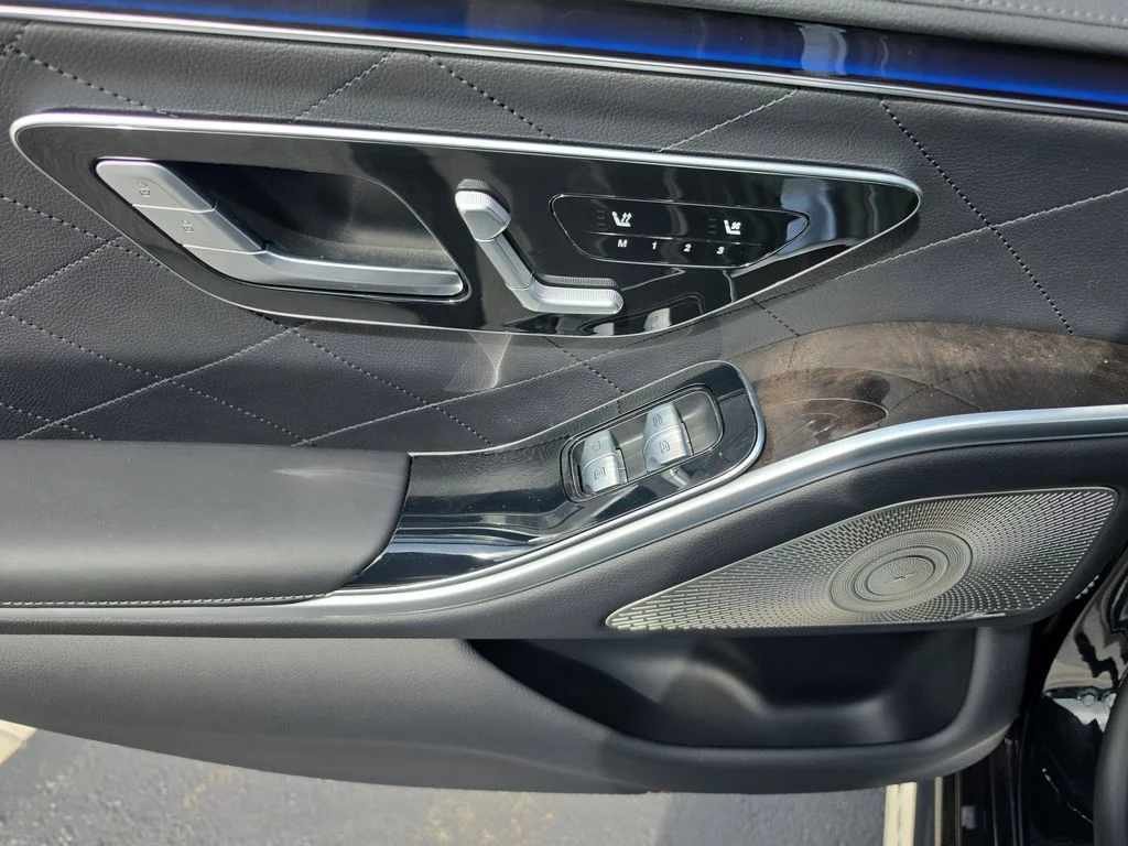 Used 2023 Black Mercedes-Benz S 580 image 12