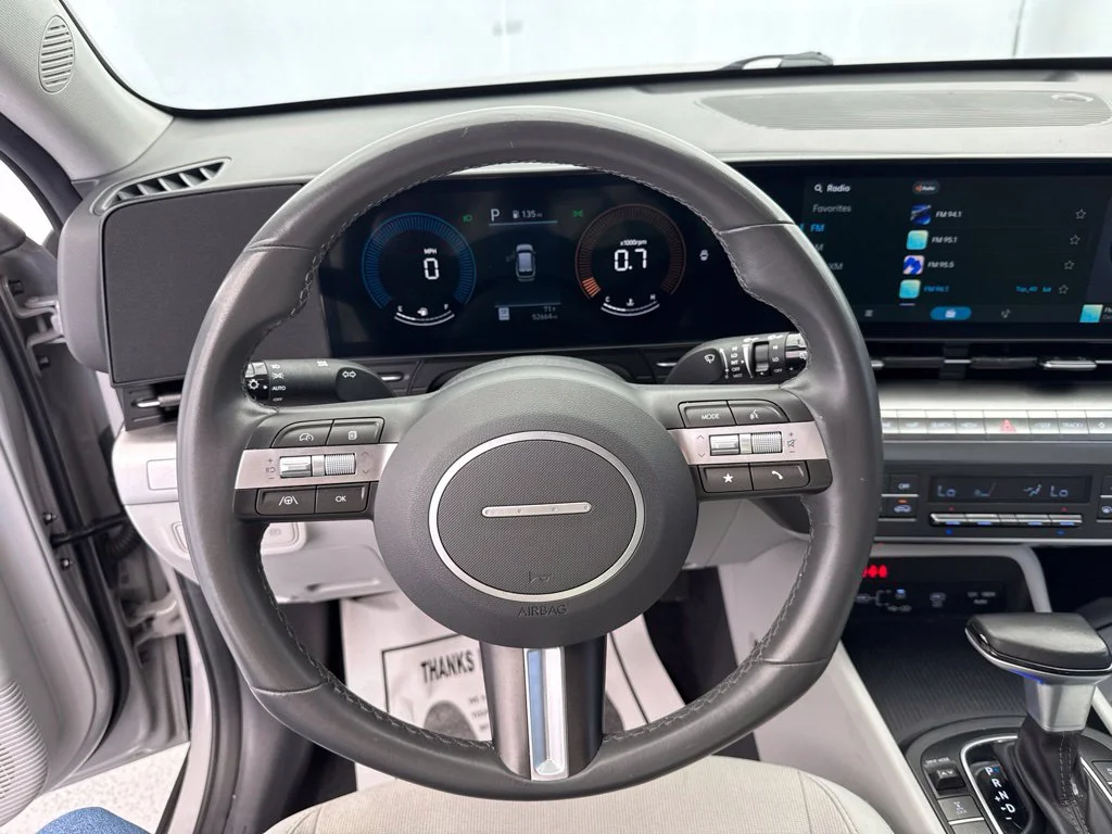 2024 Hyundai Kona SEL SUV Slide 22