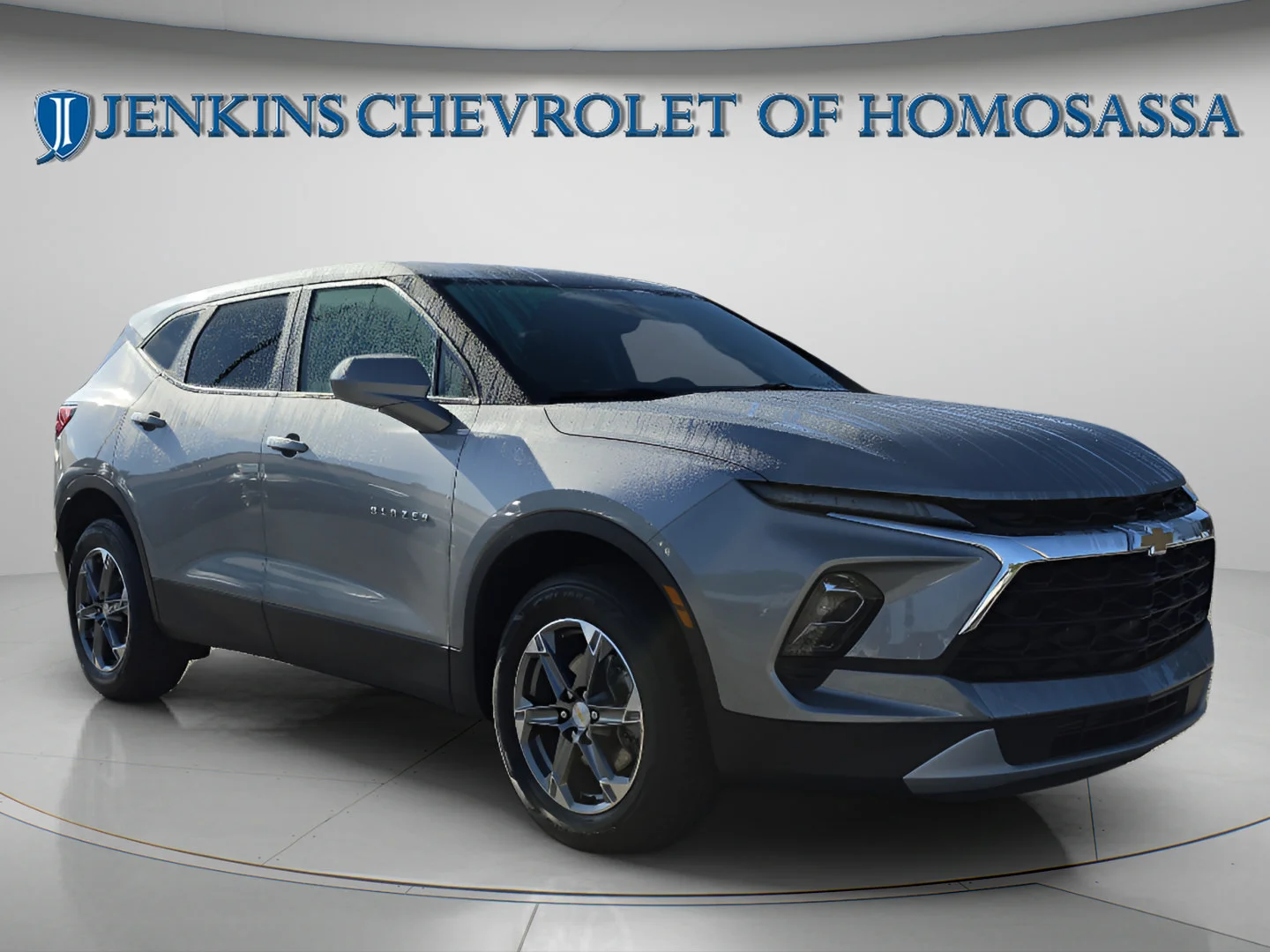 Used 2025 Sterling Gray Metallic Chevrolet LT image 1