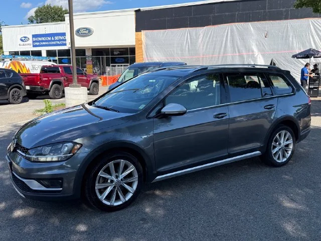 Used 2018 Gray Volkswagen TSI SE image 4