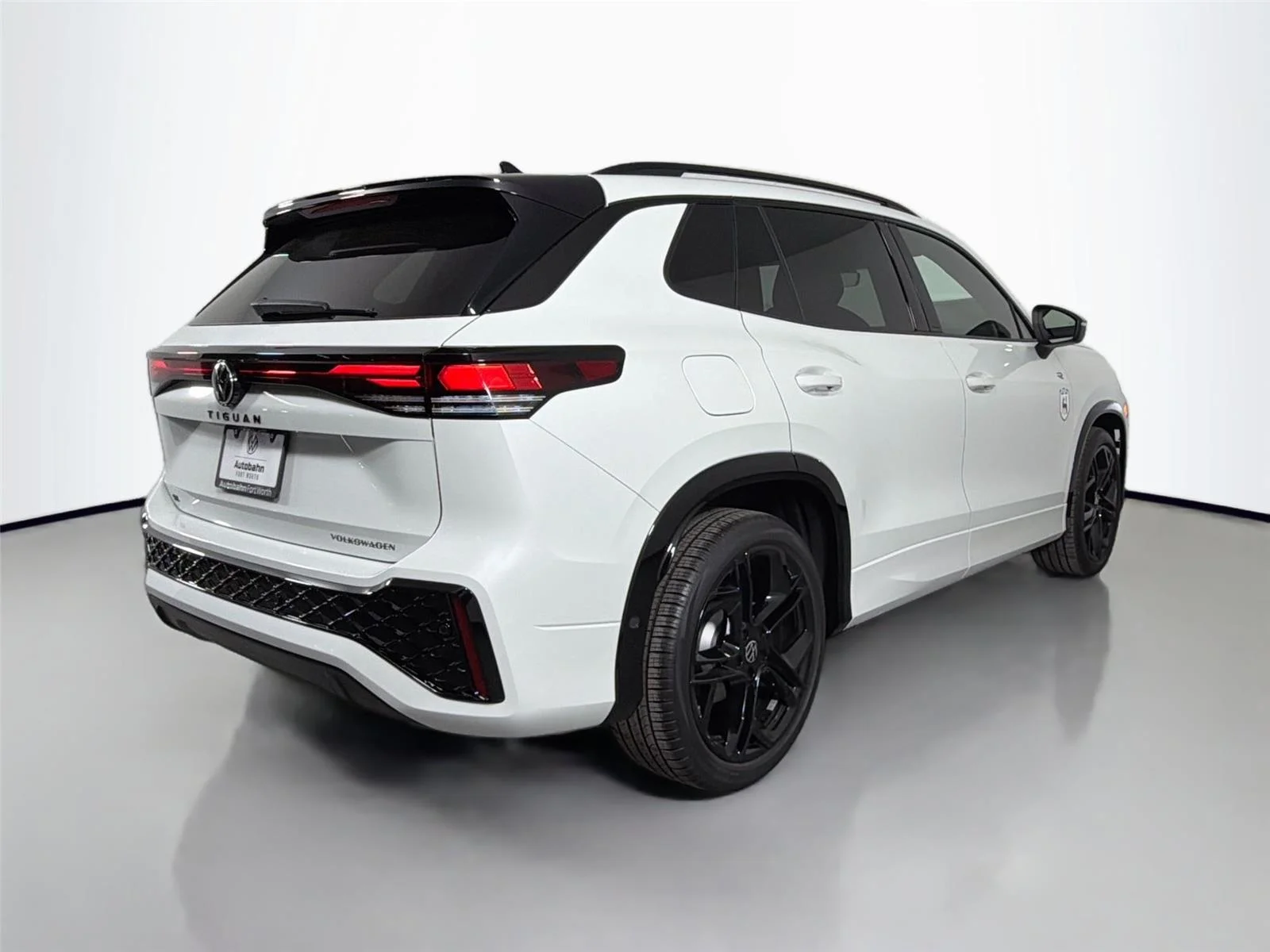 New 2026 Opal White Pearl Volkswagen SE R-Line Black image 4