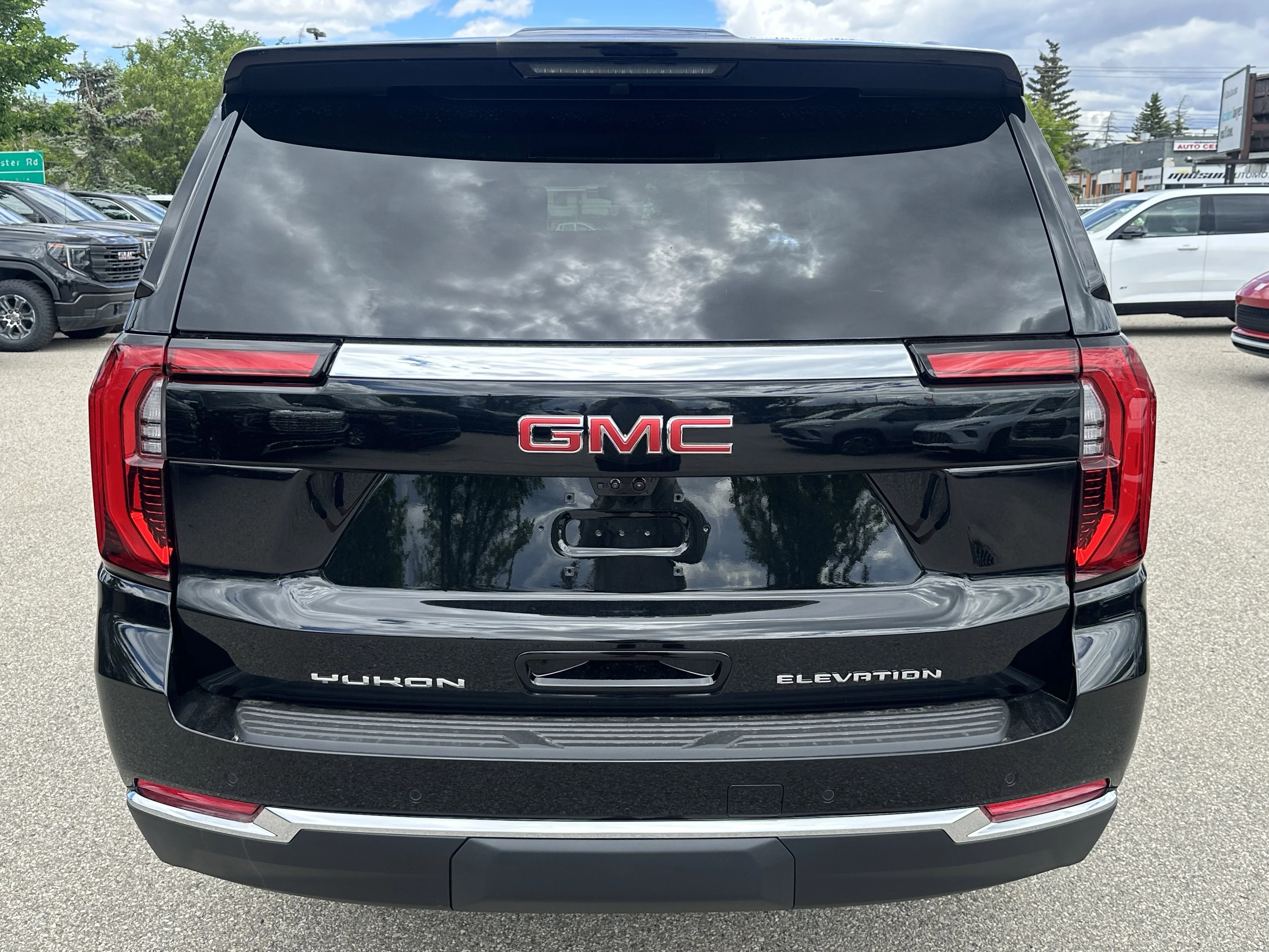 New 2026 Onyx Black GMC Elevation image 4