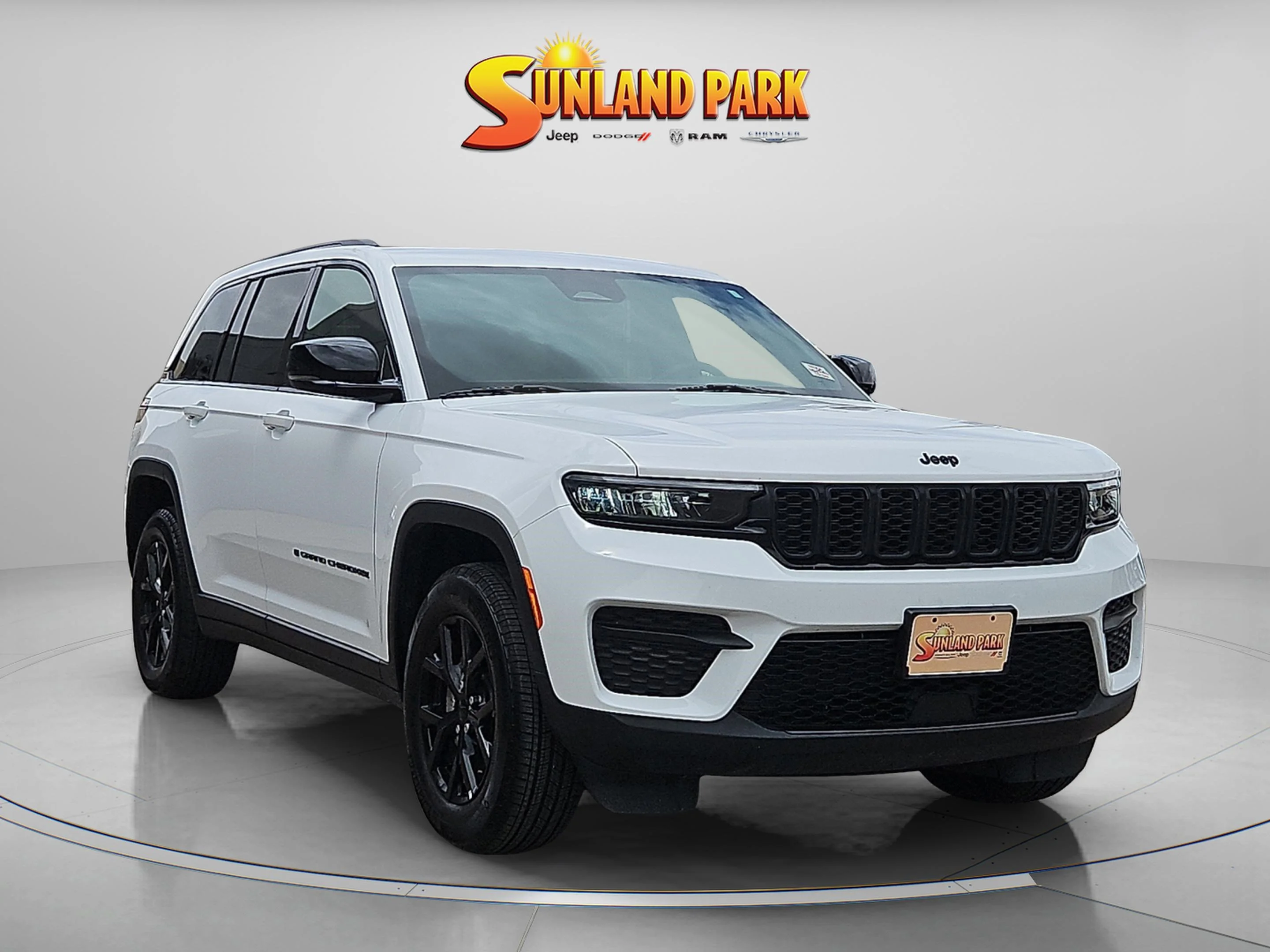 2024 Jeep Grand Cherokee Altitude X's photo