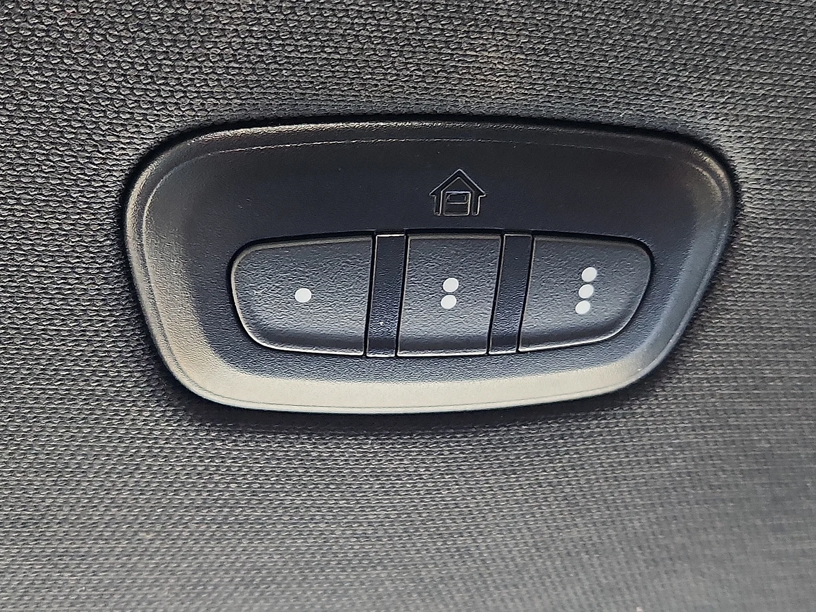 2025 RAM Ram 1500 Pickup Laramie - Photo 21