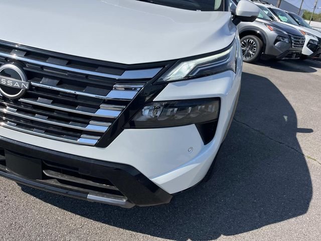 New 2026 Everest White Pearl TriCoat Nissan Platinum image 9