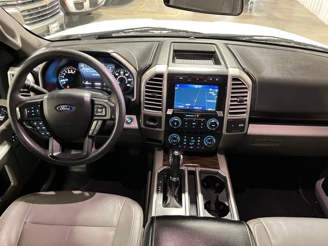 Used 2020 White Ford Lariat image 23