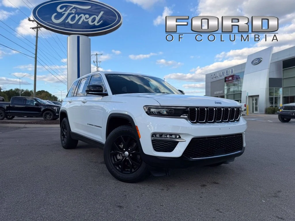 Used 2022 White Jeep Limited image 1