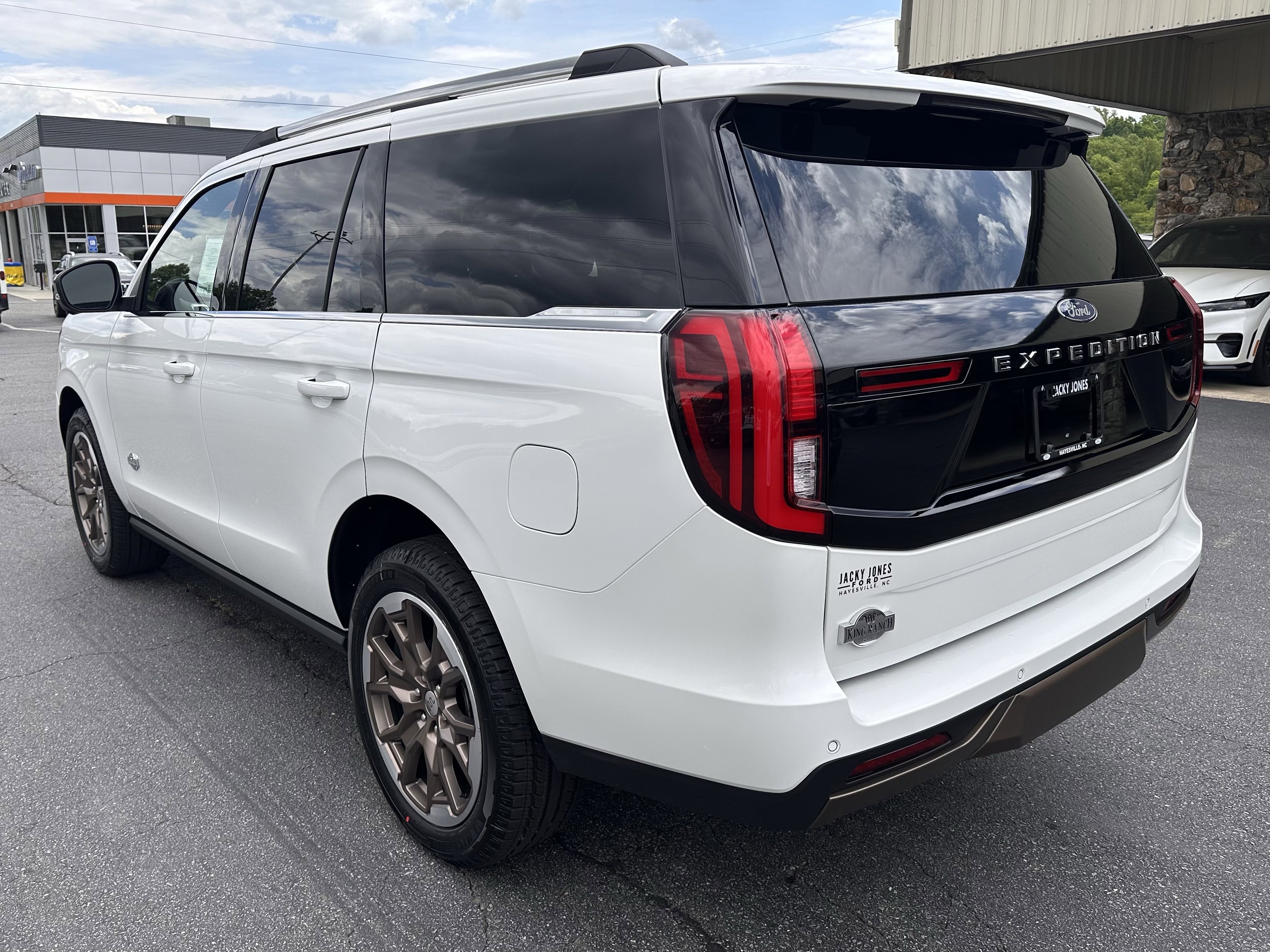 New 2026 Star White Metallic Tri-Coat Ford King Ranch® image 8