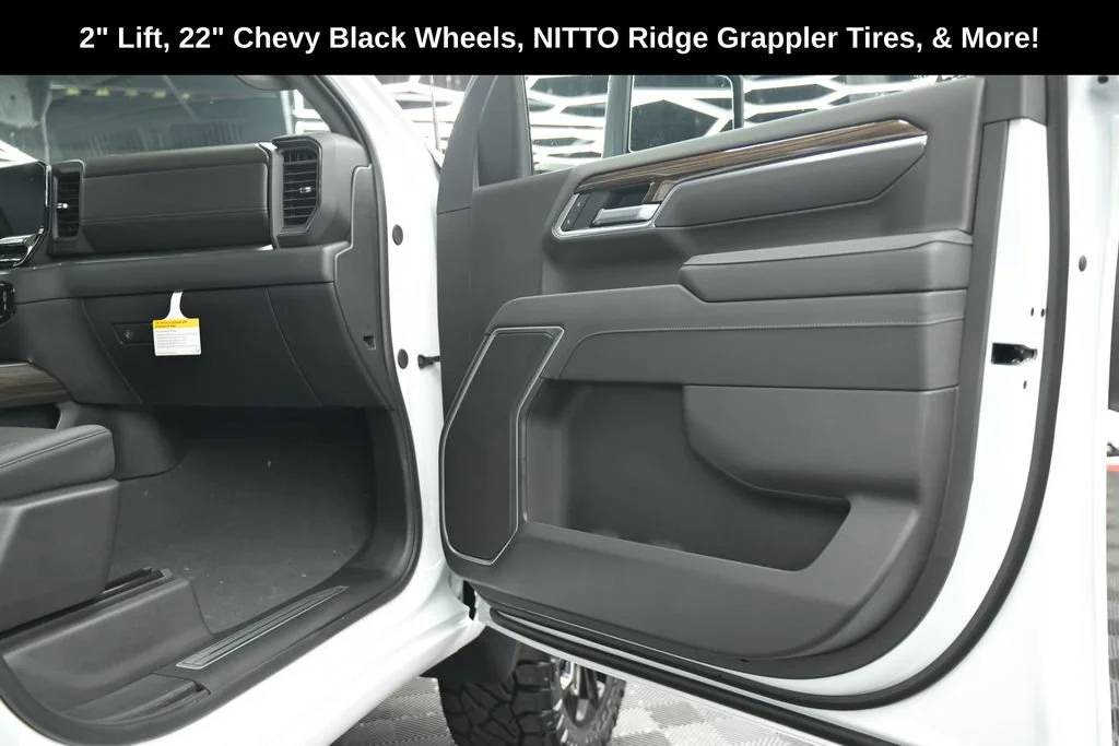 New 2026 Summit White Chevrolet LT image 29