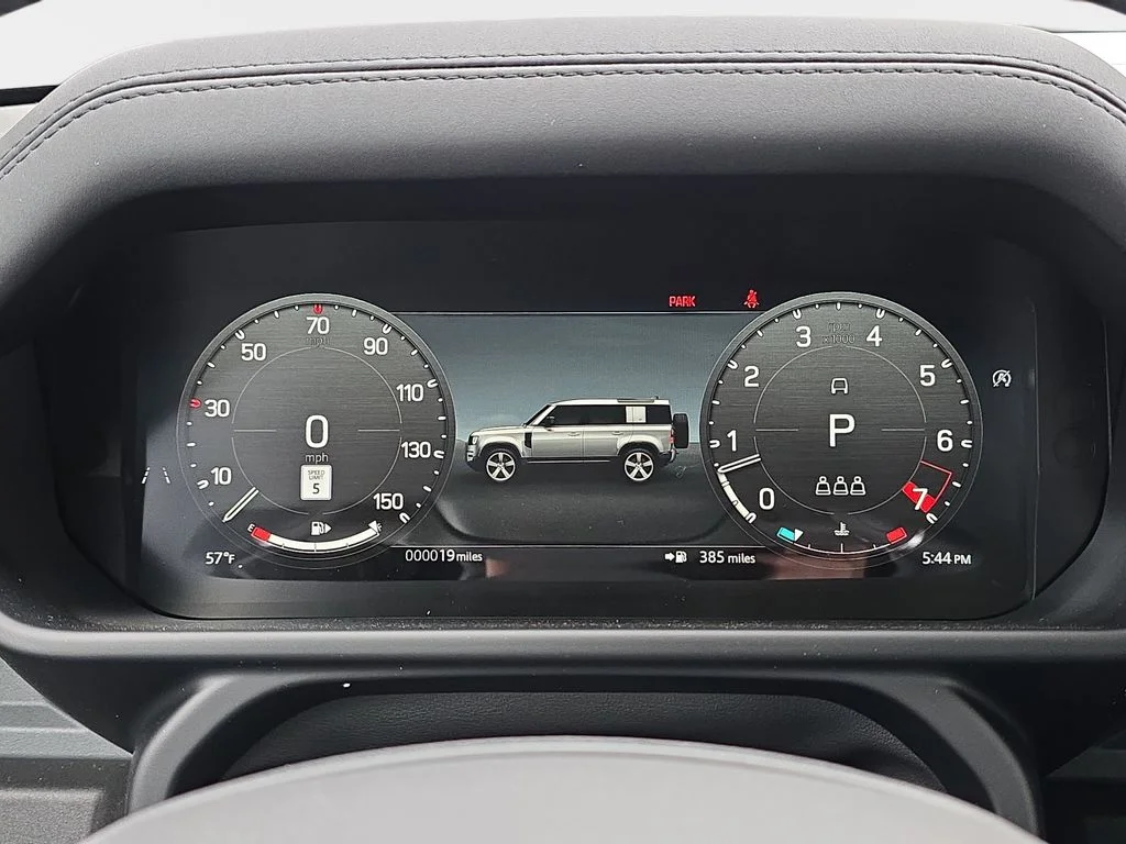 New 2026 Fuji White LAND ROVER S image 18