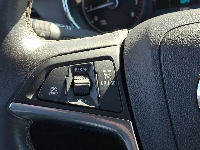 Used 2020 Silver Buick Preferred image 20