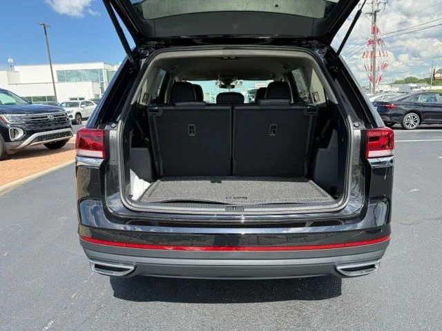 New 2026 Black Volkswagen 2.0T SE image 6