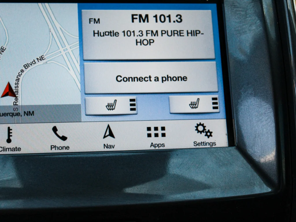 Used 2019 Orange Ford LARIAT image 18