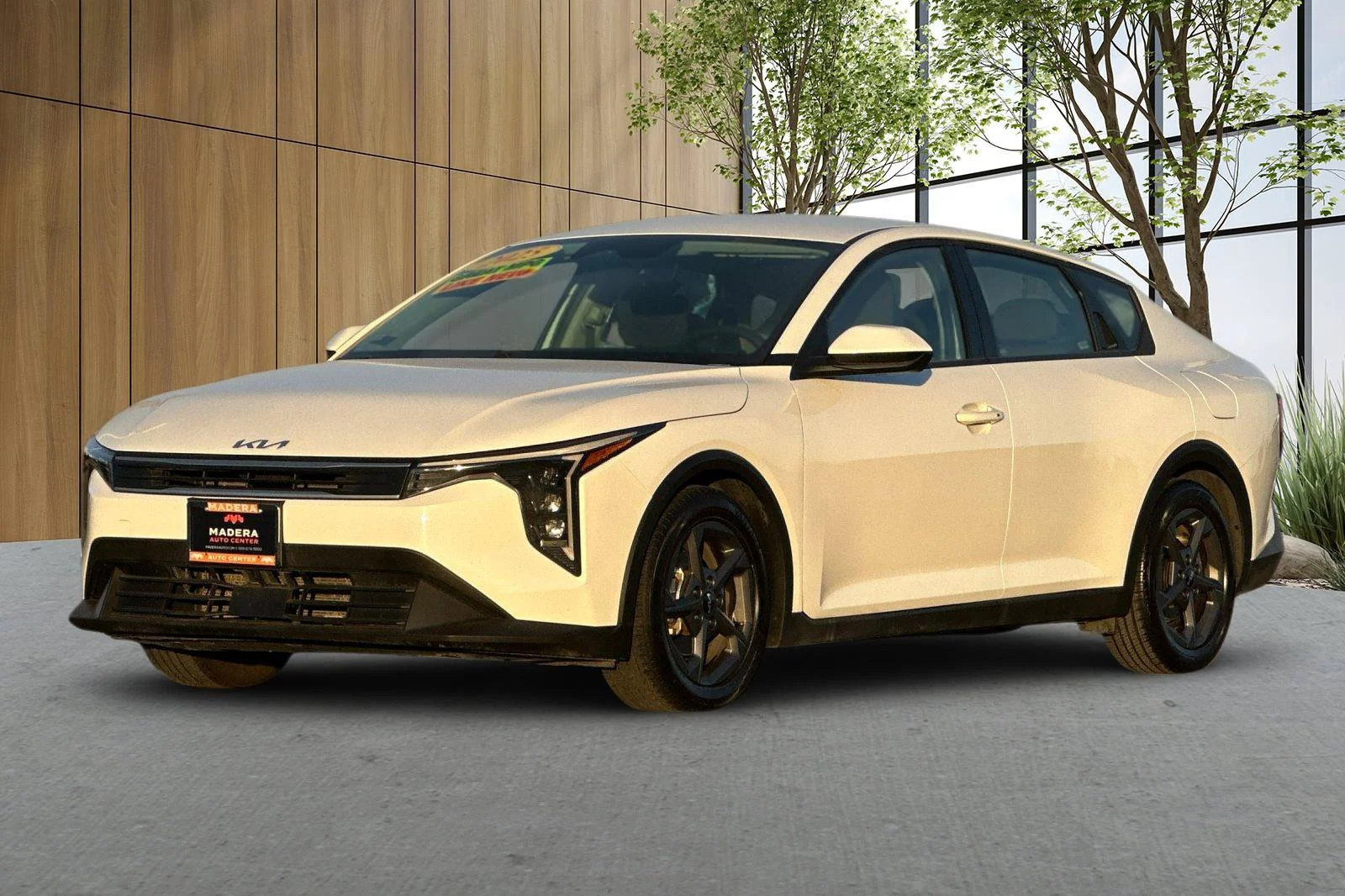 Used 2025 White Kia LXS image 8