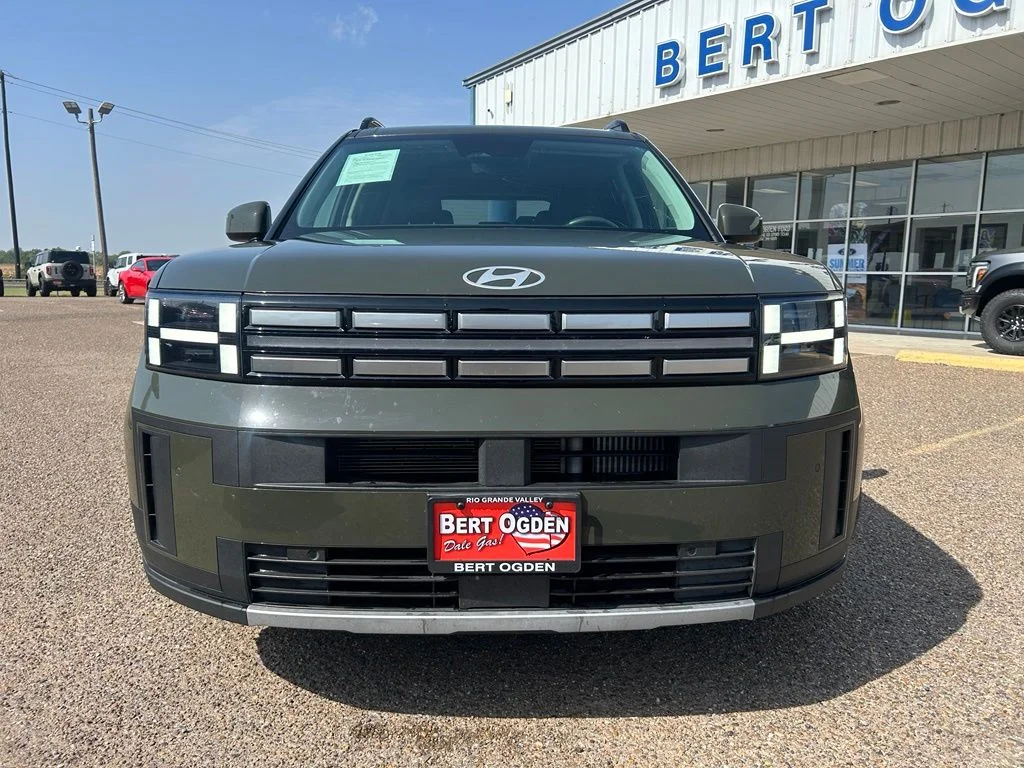 Used 2024 Green Hyundai SEL image 2