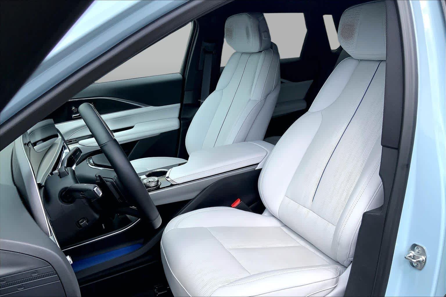 Used 2024 Nimbus Metallic Cadillac Sport image 7