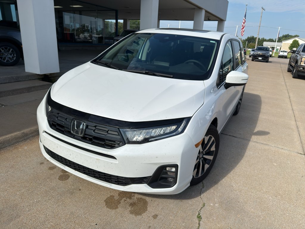 Used 2025  Honda EX-L image 2