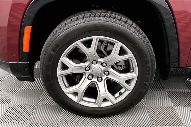 Used 2022 Velvet Red Pearlcoat Jeep Series II image 9