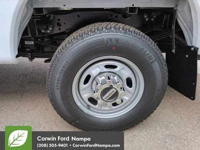 New 2026 Oxford White Ford F-350® XL image 31