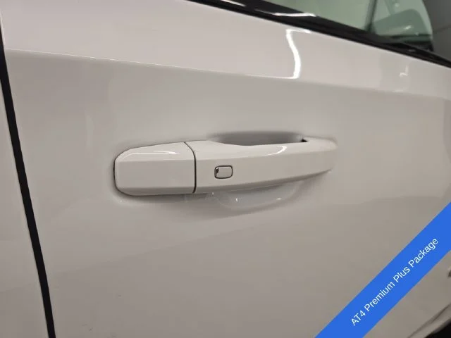 Used 2025 Summit White GMC AT4 image 9