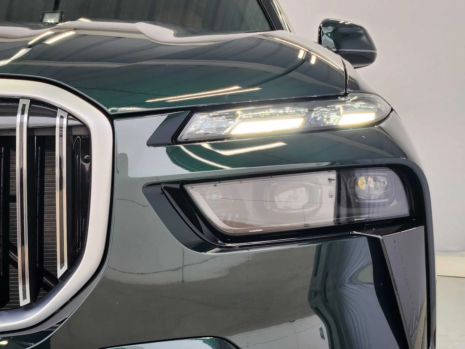 Used 2026 Oxford Green II Metallic BMW ALPINA XB7 image 5