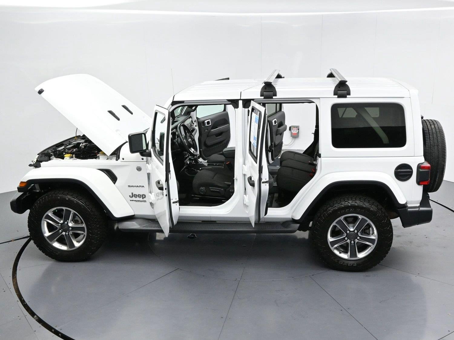 Used 2019 Bright White Clearcoat Jeep Sahara image 36