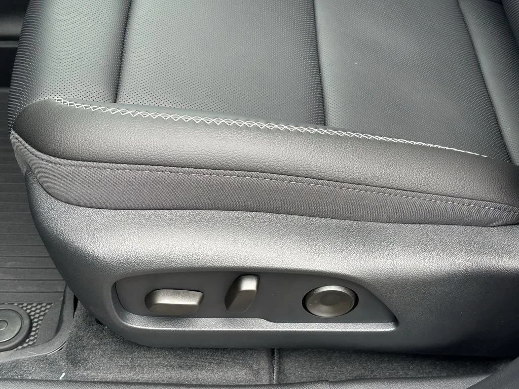 New 2027 Sterling Metallic GMC Denali image 13