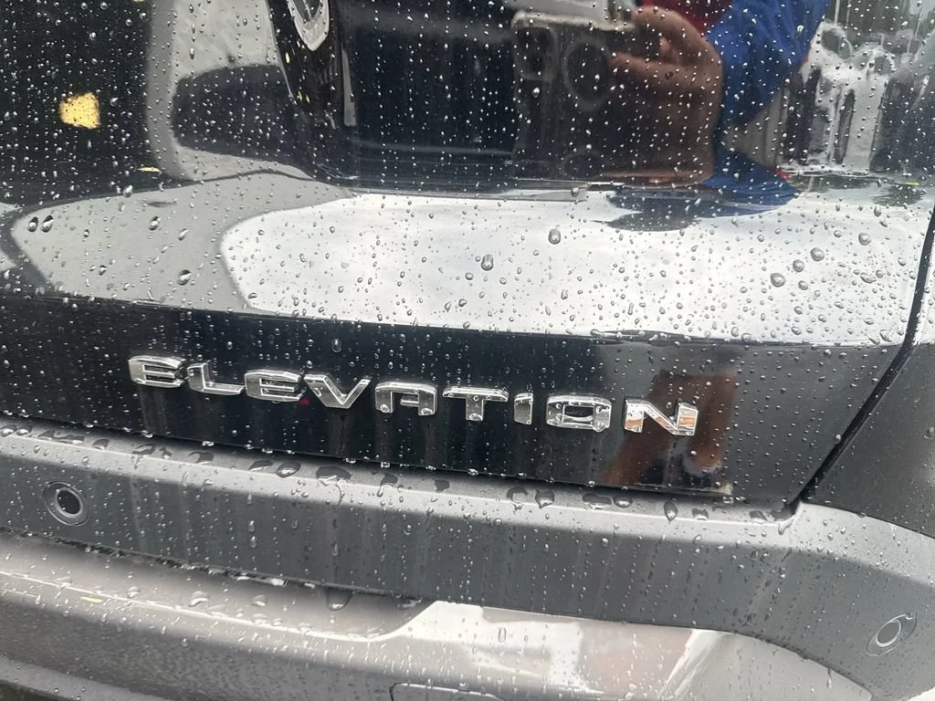 New 2027 Ebony Twilight Metallic GMC Elevation image 27