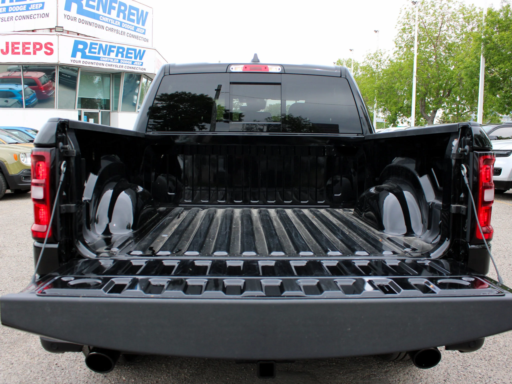 Certified Used 2025 Black RAM Sport * No Accidents | Heated Seats | 360 View Camera | Navigation | One Owner | Twin-Turbo | Alpine image 15