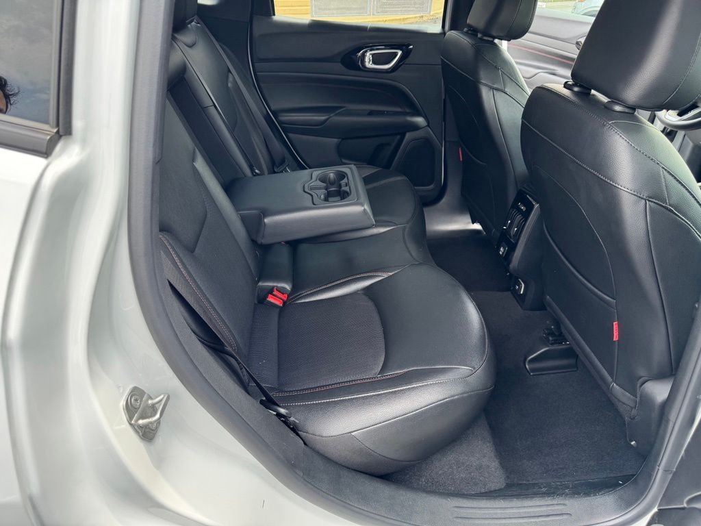 Used 2025 Bright White Clearcoat Jeep Trailhawk image 30