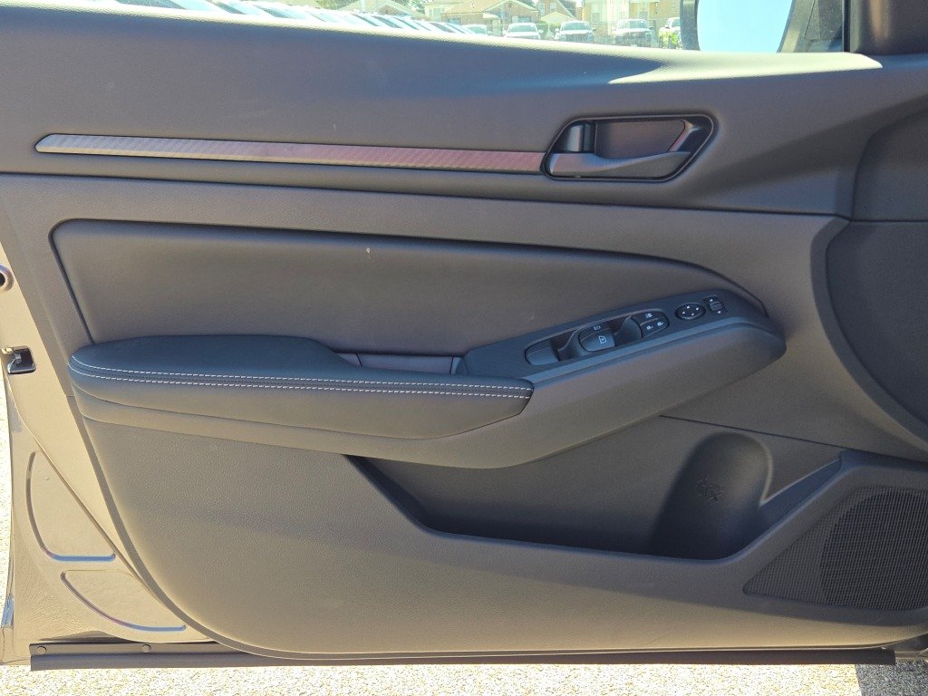 New 2026 Gray Nissan 2.5 SV image 17