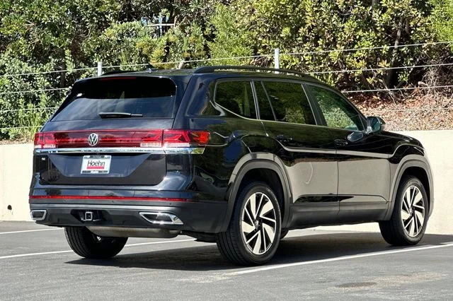 Used 2024 Black Volkswagen 2.0T SE w/Technology image 5