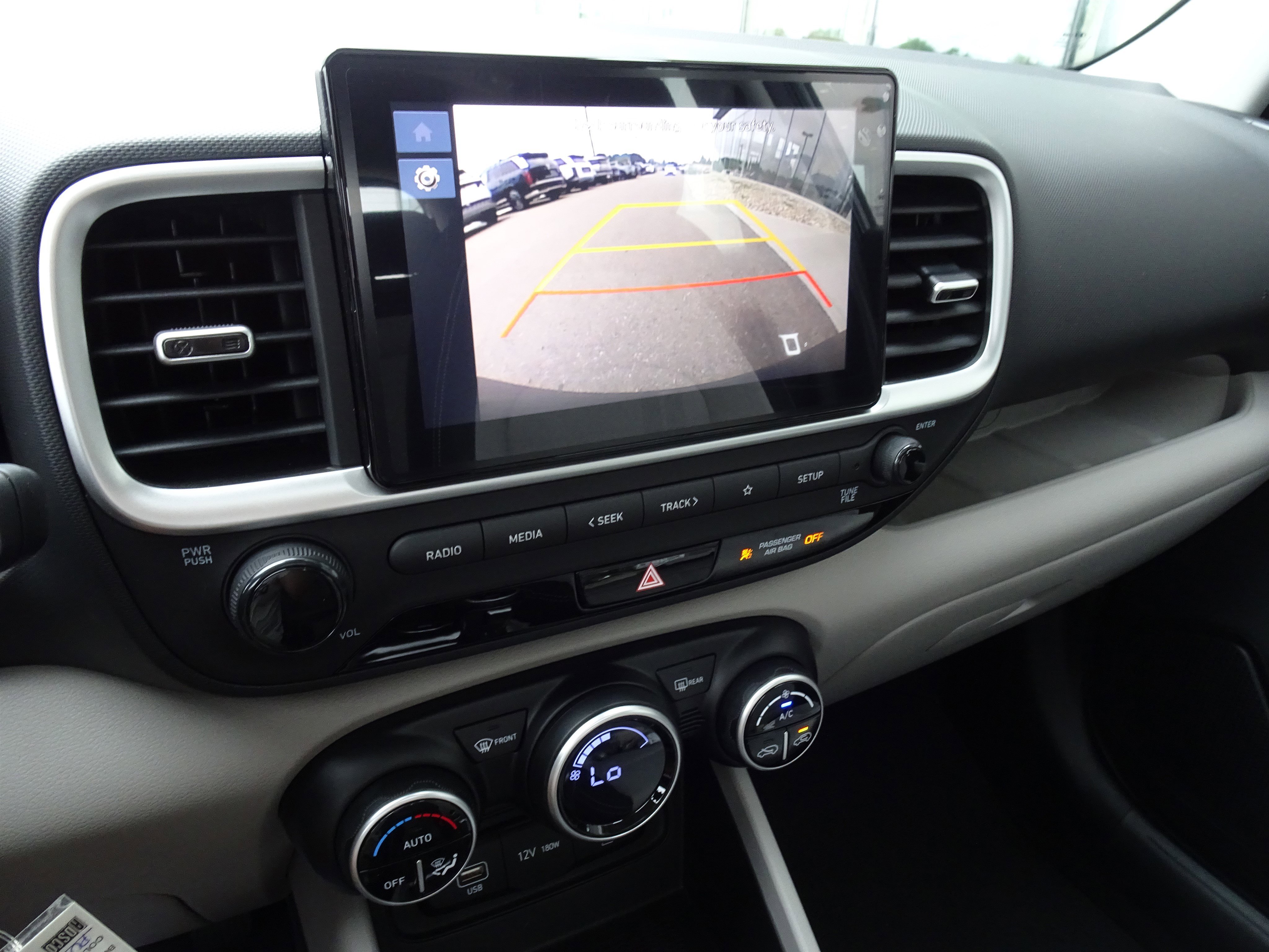 2023 Hyundai Venue SEL - Photo 19